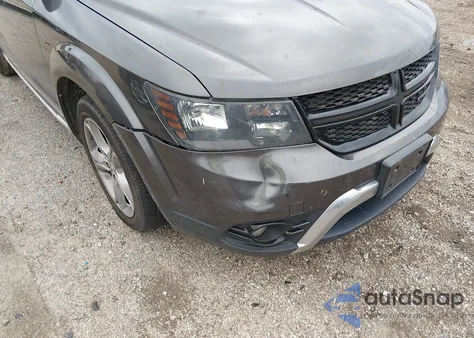 2017 Dodge Journey Crossroad Plus z USA, uszkodzony, nr VIN 3C4PDCGG8HT537320